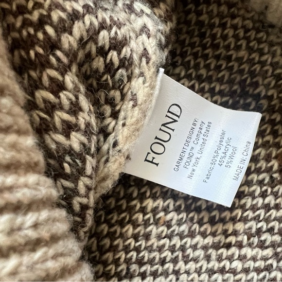 Found | Horse Sweater | Small - Picture 5 of 5